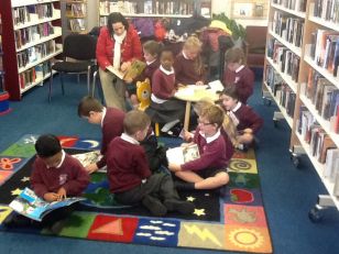 P4 Visit to Cloughfern Library